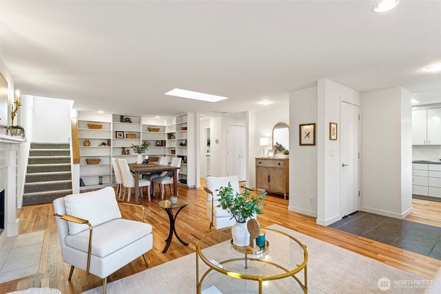 3813 NE 70th Street, Seattle, WA 98115