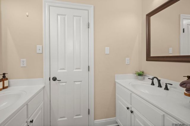 36487 Rue Lamonte Ct, Prairieville, LA 70769