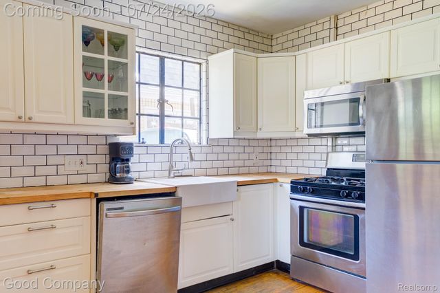 2716 Collingwood Street, Detroit, MI 48206