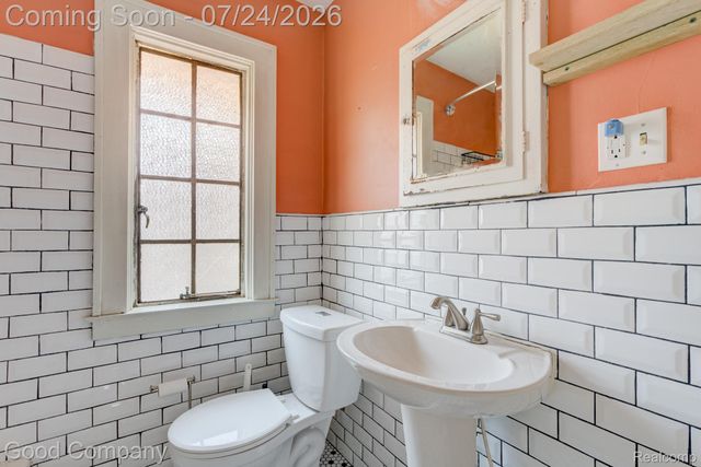 2716 Collingwood Street, Detroit, MI 48206