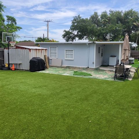 208 Edmund Street, Jupiter, FL 33458