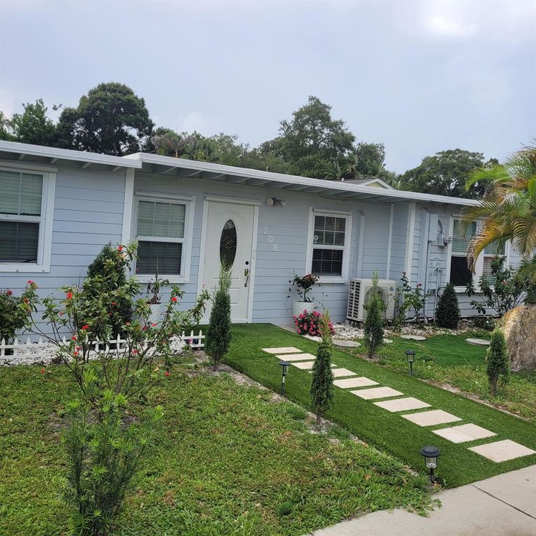 208 Edmund Street, Jupiter, FL 33458