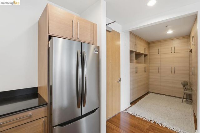 200 2nd St 403, Oakland, CA 94607
