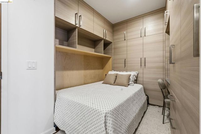 200 2nd St 403, Oakland, CA 94607