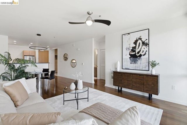 200 2nd St 403, Oakland, CA 94607