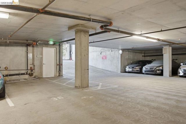 200 2nd St 403, Oakland, CA 94607