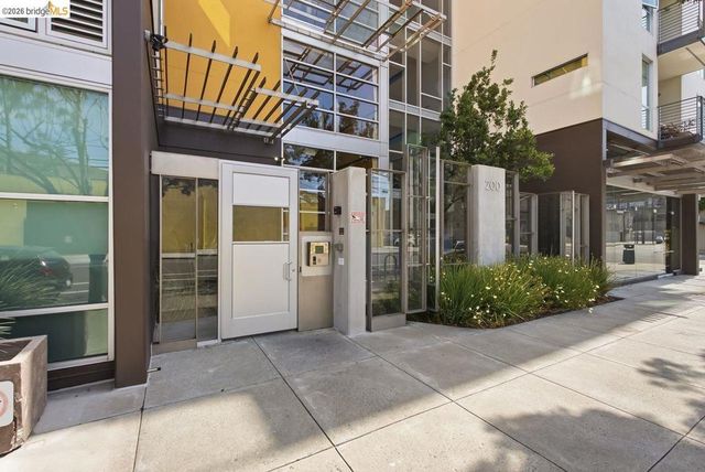 200 2nd St 403, Oakland, CA 94607