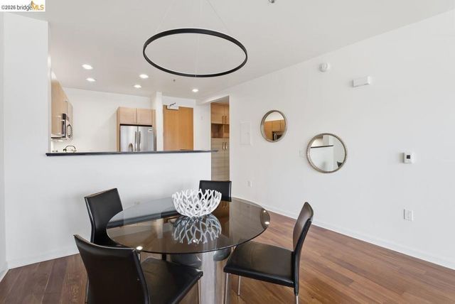 200 2nd St 403, Oakland, CA 94607