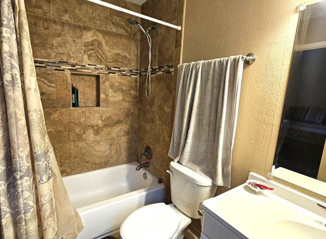 28914 Champion Oaks Drive, Magnolia, TX 77354