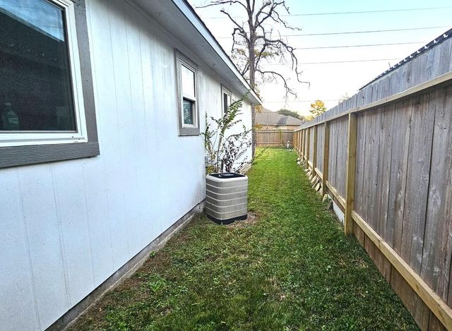 28914 Champion Oaks Drive, Magnolia, TX 77354