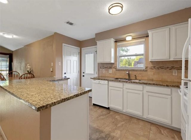 28914 Champion Oaks Drive, Magnolia, TX 77354