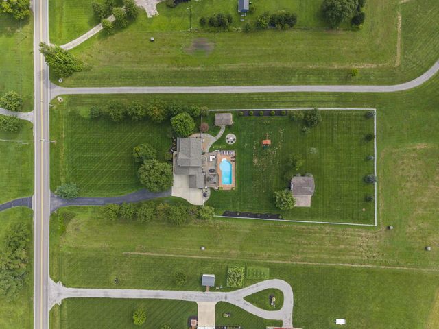 2586 Panhandle Road, Delaware, OH 43015