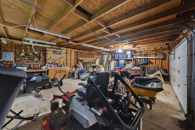 2586 Panhandle Road, Delaware, OH 43015