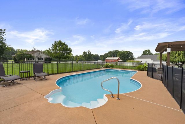 2586 Panhandle Road, Delaware, OH 43015
