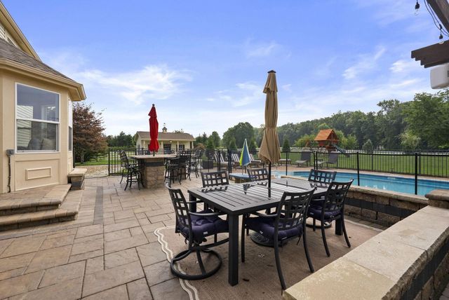 2586 Panhandle Road, Delaware, OH 43015