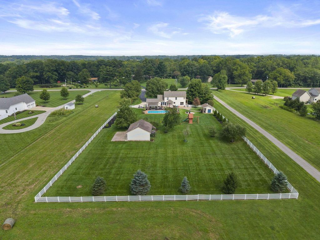 2586 Panhandle Road, Delaware, OH 43015