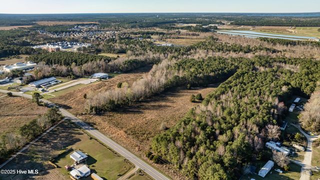 1055 Old Folkstone Road, Sneads Ferry, NC 28460
