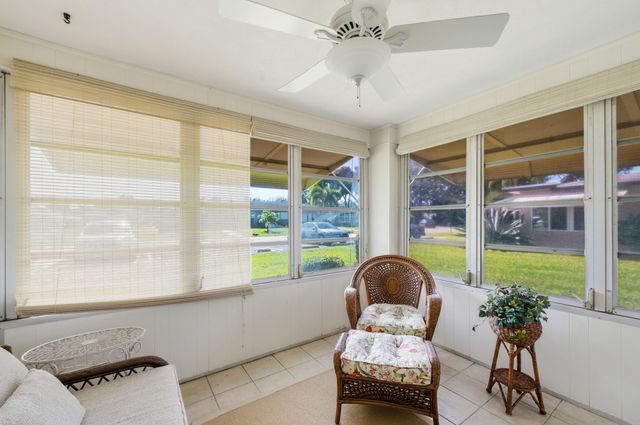 940 S Drive Terrace A, Delray Beach, FL 33445