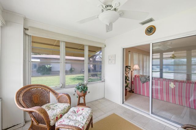 940 S Drive Terrace A, Delray Beach, FL 33445