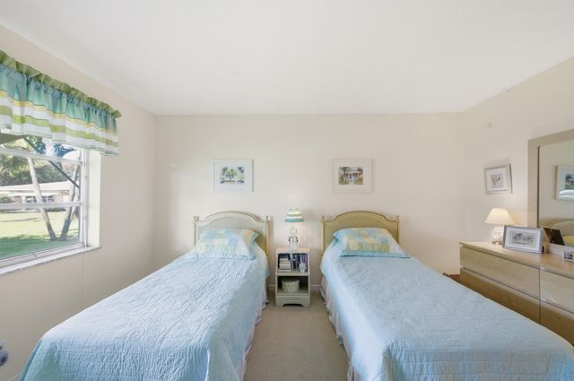 940 S Drive Terrace A, Delray Beach, FL 33445