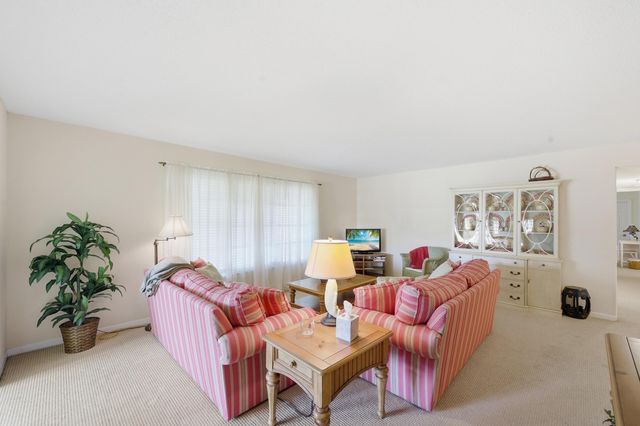 940 S Drive Terrace A, Delray Beach, FL 33445