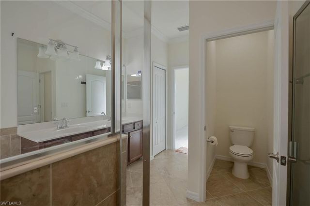 9215 Shadow Oak LN, Naples, FL 34120