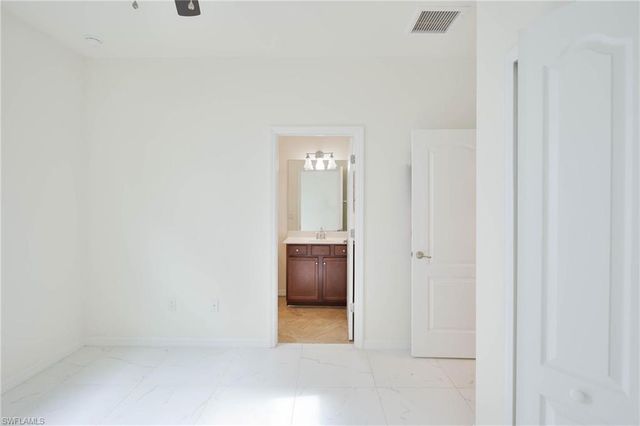 9215 Shadow Oak LN, Naples, FL 34120