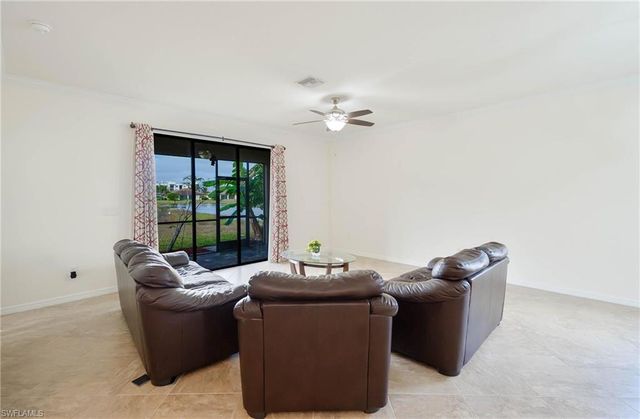 9215 Shadow Oak LN, Naples, FL 34120