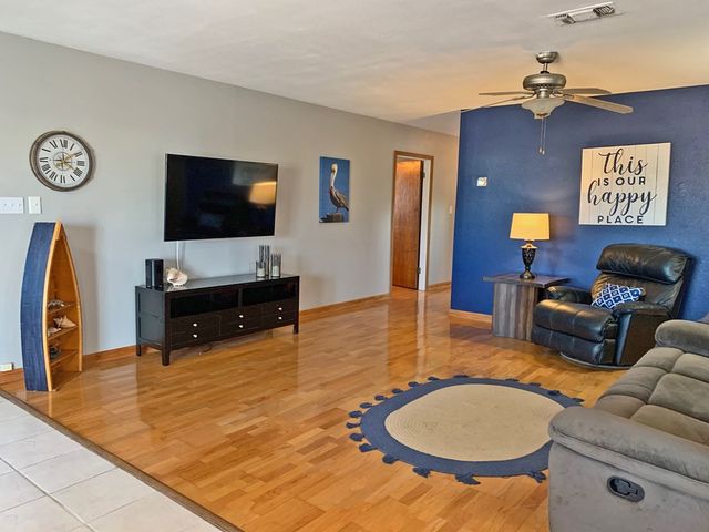 1108 Bass Ave, Port Isabel, TX 78578