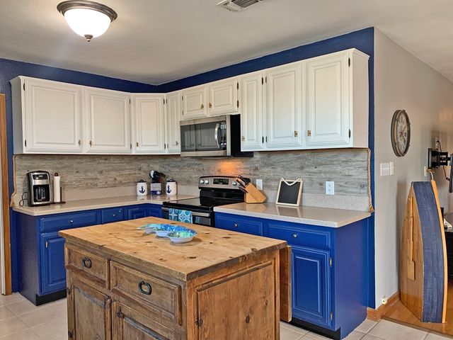 1108 Bass Ave, Port Isabel, TX 78578