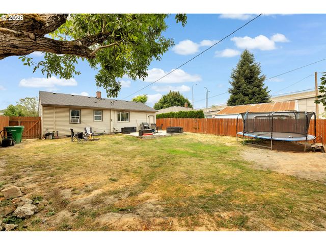 3809 THOMPSON Ave, Vancouver, WA 98660