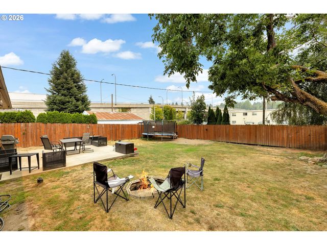 3809 THOMPSON Ave, Vancouver, WA 98660