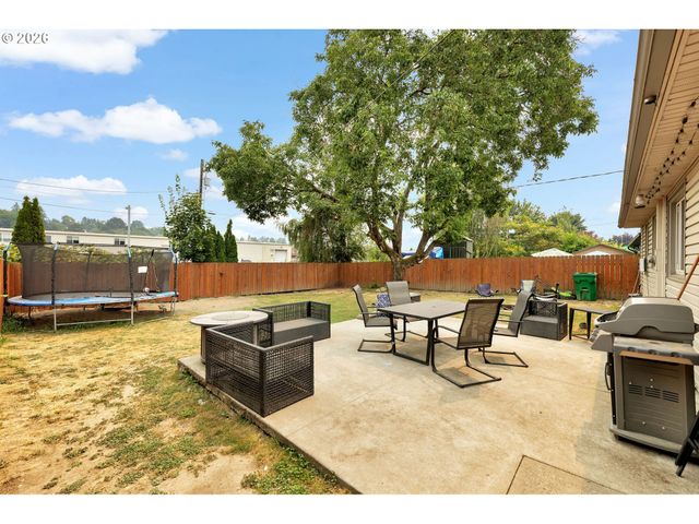 3809 THOMPSON Ave, Vancouver, WA 98660