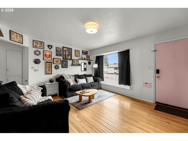 3809 THOMPSON Ave, Vancouver, WA 98660
