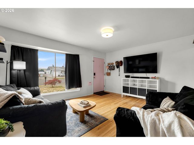 3809 THOMPSON Ave, Vancouver, WA 98660