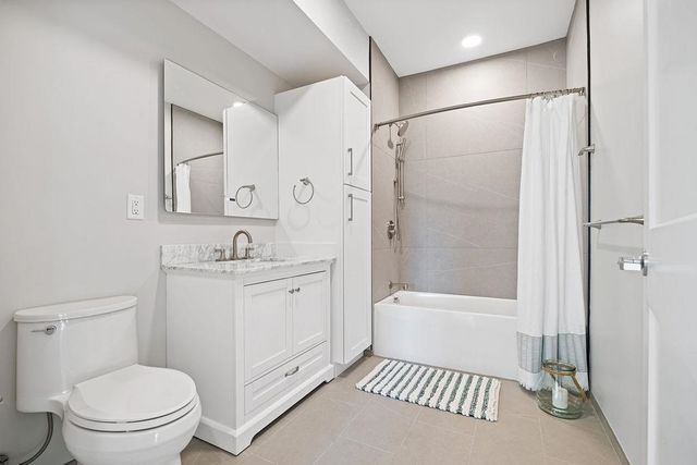 99 Foundry Place 104, Portsmouth, NH 03801