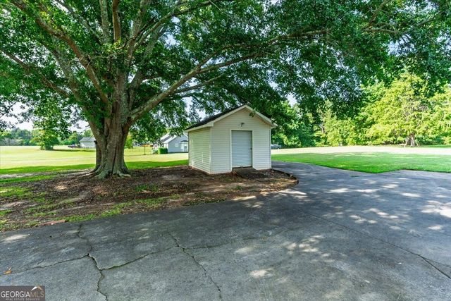 106 Stonegables Drive, Gray, GA 31032