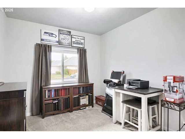 25124 CORKY Ln, Veneta, OR 97487