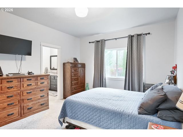 25124 CORKY Ln, Veneta, OR 97487