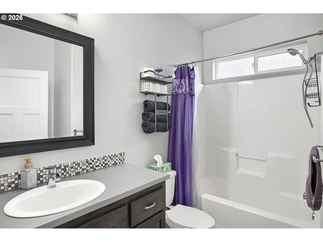 25124 CORKY Ln, Veneta, OR 97487