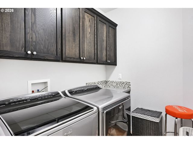 25124 CORKY Ln, Veneta, OR 97487