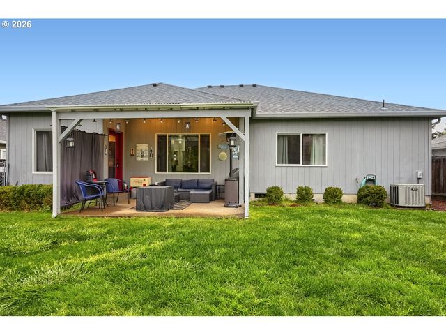 25124 CORKY Ln, Veneta, OR 97487