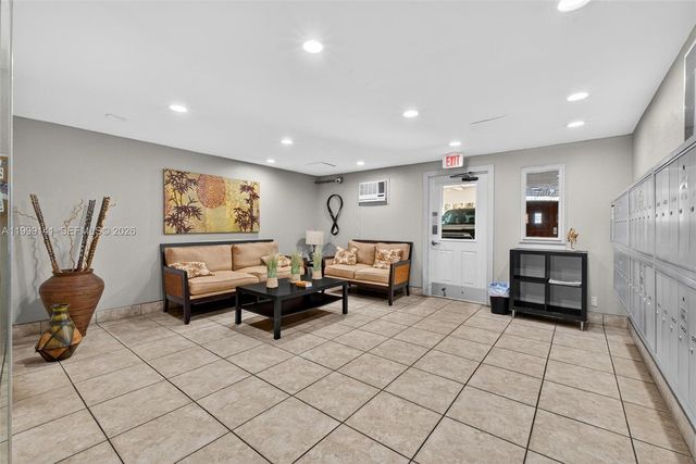 300 NE 14th Ave 505, Hallandale Beach, FL 33009