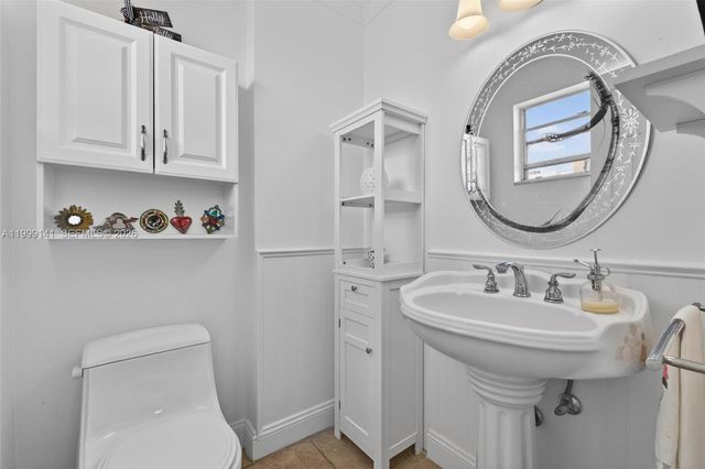 300 NE 14th Ave 505, Hallandale Beach, FL 33009