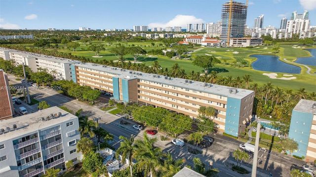 300 NE 14th Ave 505, Hallandale Beach, FL 33009