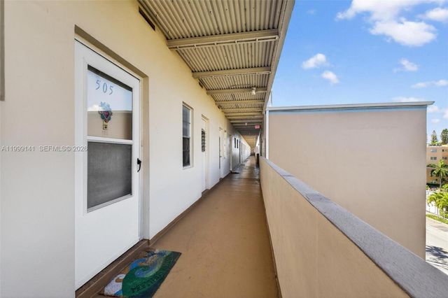 300 NE 14th Ave 505, Hallandale Beach, FL 33009
