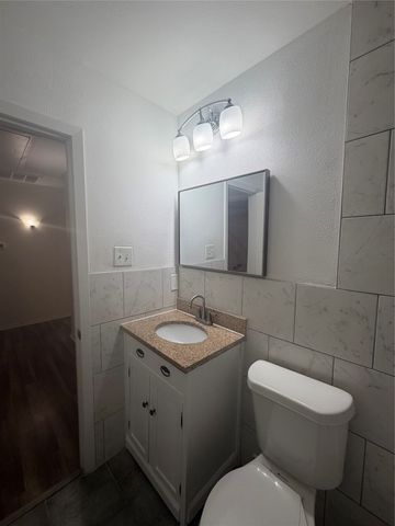 8615 Elam Heights Drive, Dallas, TX 75217