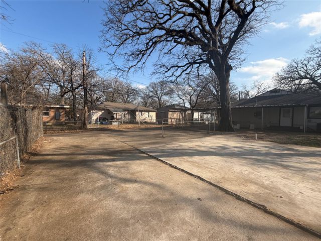 8615 Elam Heights Drive, Dallas, TX 75217