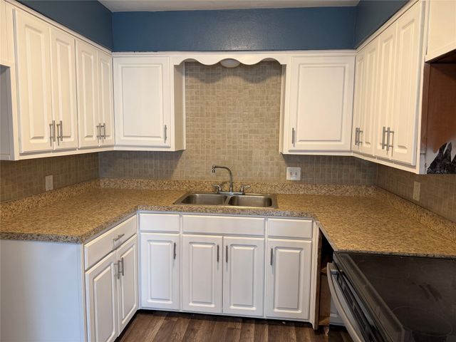 8615 Elam Heights Drive, Dallas, TX 75217