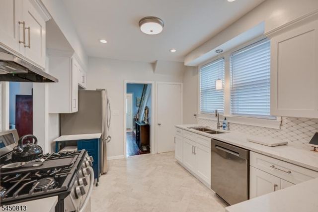 317 Ainsworth St, Linden City, NJ 07036